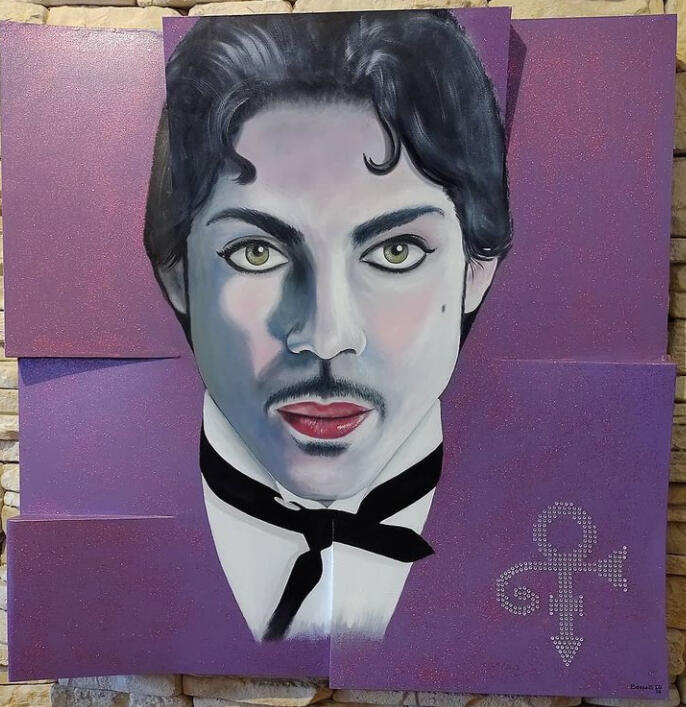 &quot;Purple rain&quot;. Homenaje a Prince. Óleo, glitter y strass sobre bastidor irregular. 83 x 83 cm.